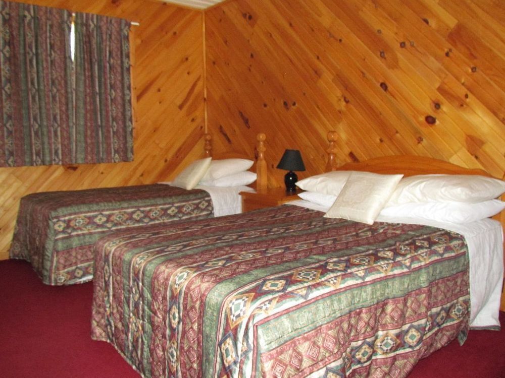Hidden Acres Cottages Кавендиш Екстериор снимка