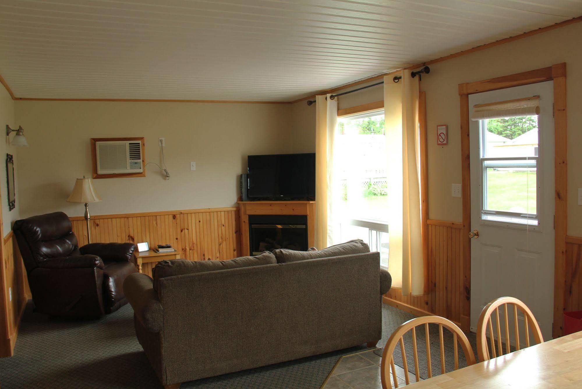 Hidden Acres Cottages Кавендиш Екстериор снимка
