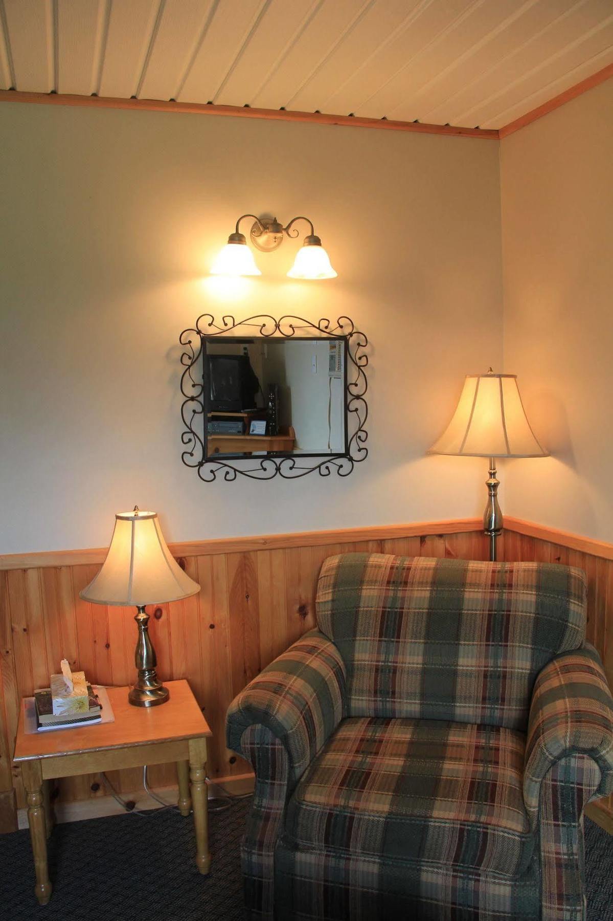 Hidden Acres Cottages Кавендиш Екстериор снимка