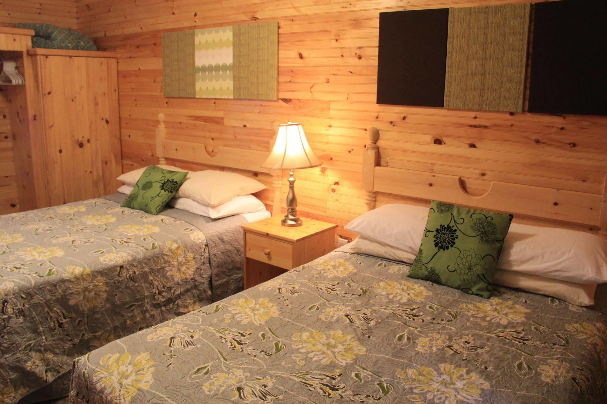 Hidden Acres Cottages Кавендиш Екстериор снимка