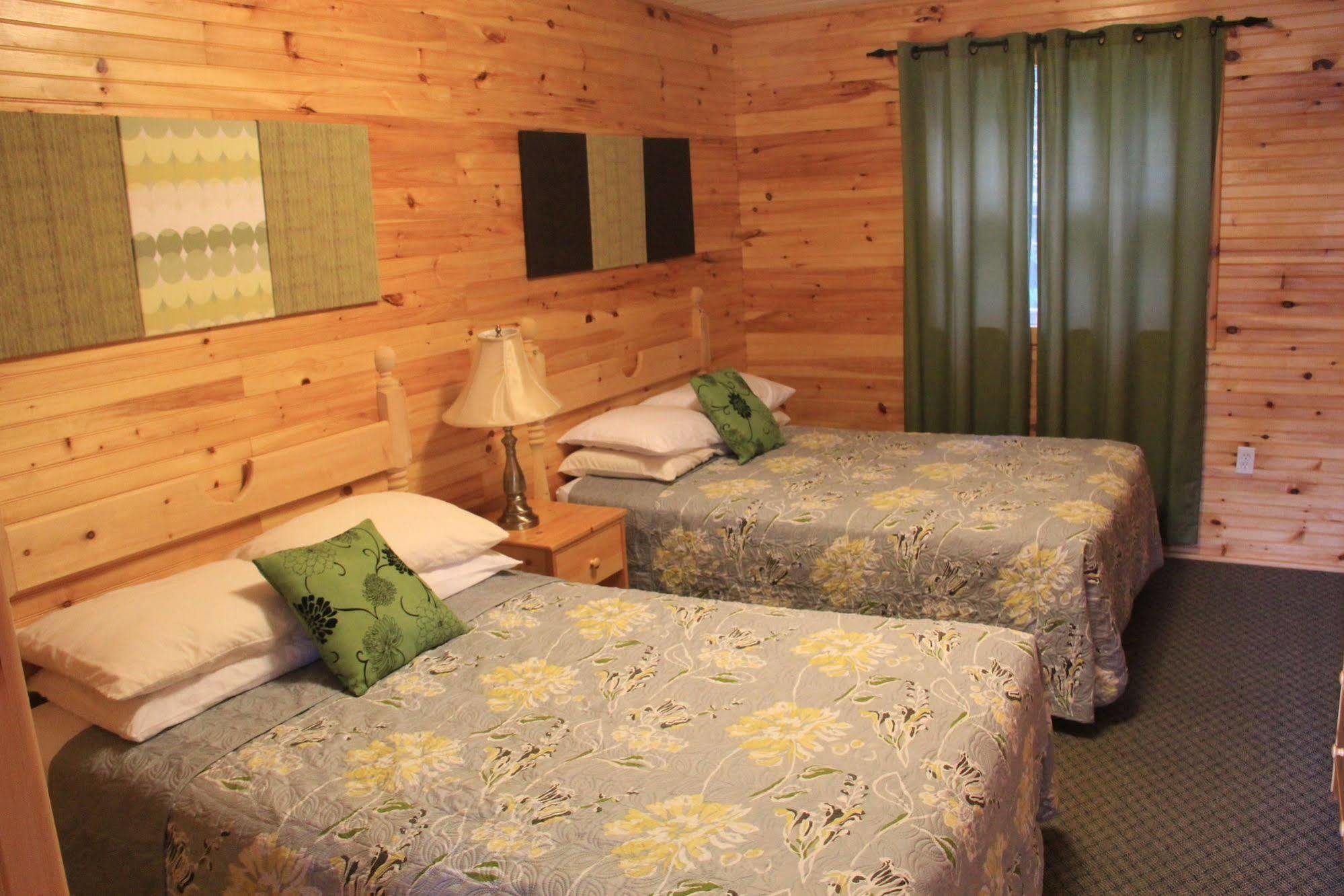 Hidden Acres Cottages Кавендиш Екстериор снимка