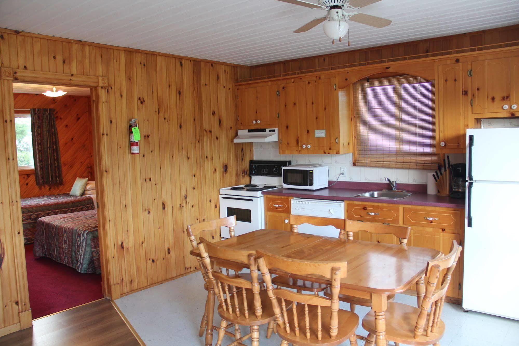 Hidden Acres Cottages Кавендиш Екстериор снимка