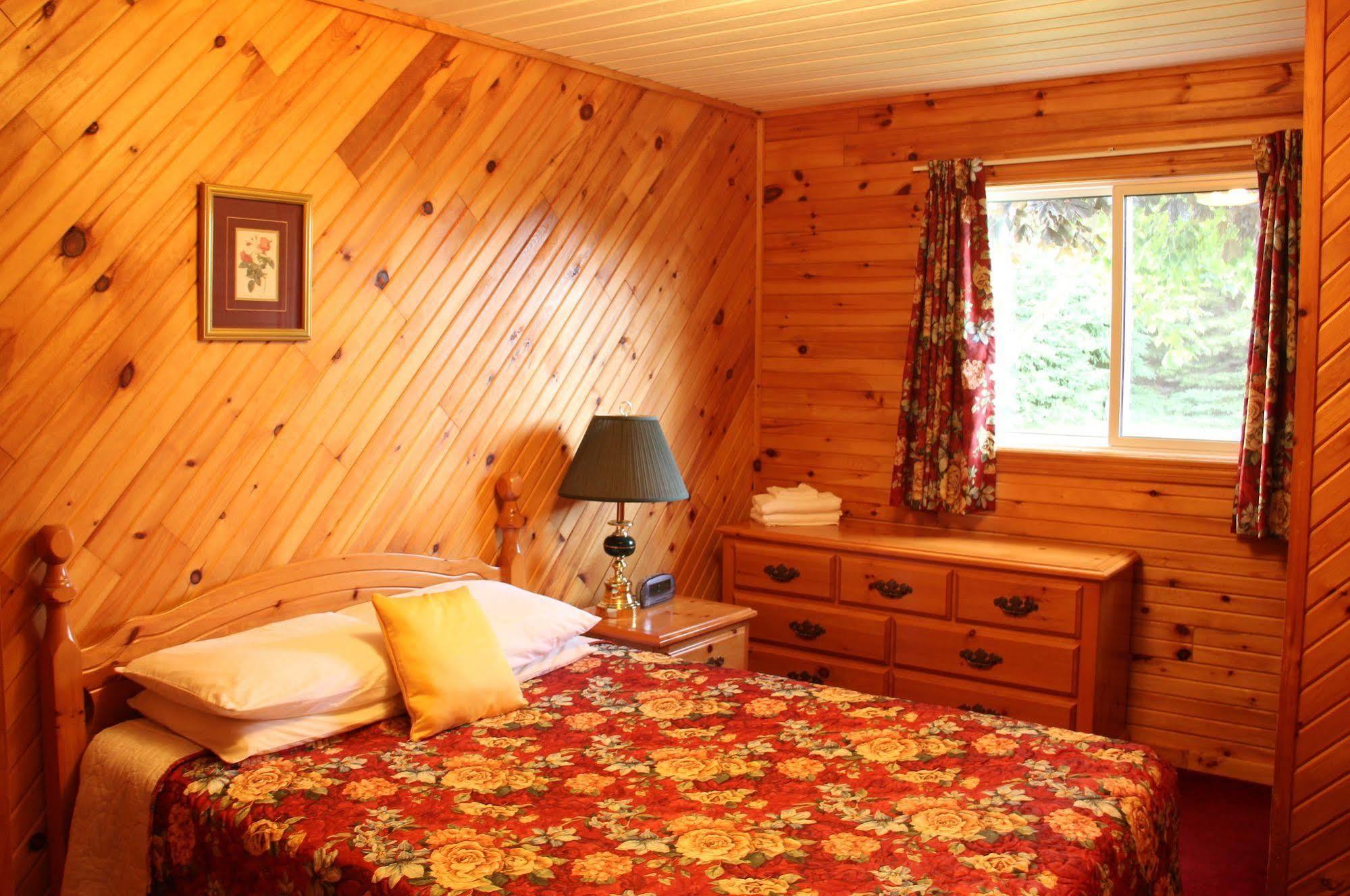 Hidden Acres Cottages Кавендиш Екстериор снимка