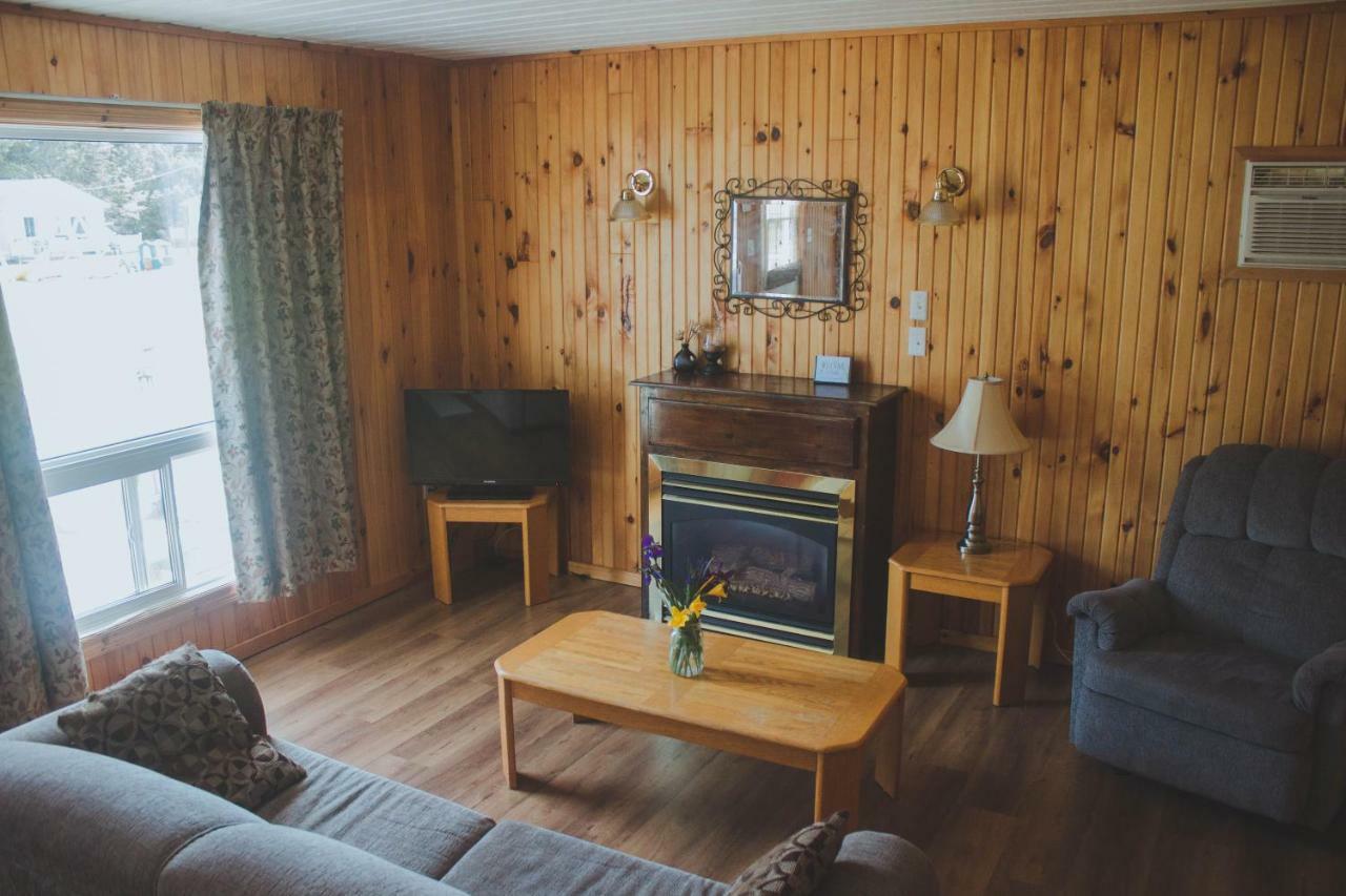 Hidden Acres Cottages Кавендиш Екстериор снимка